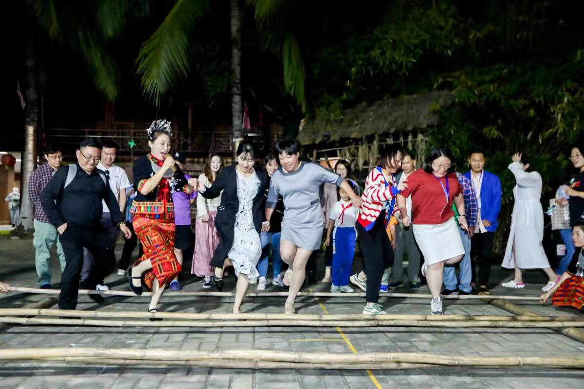 海南網媒行活動三亞完美收官，期待明年再見！